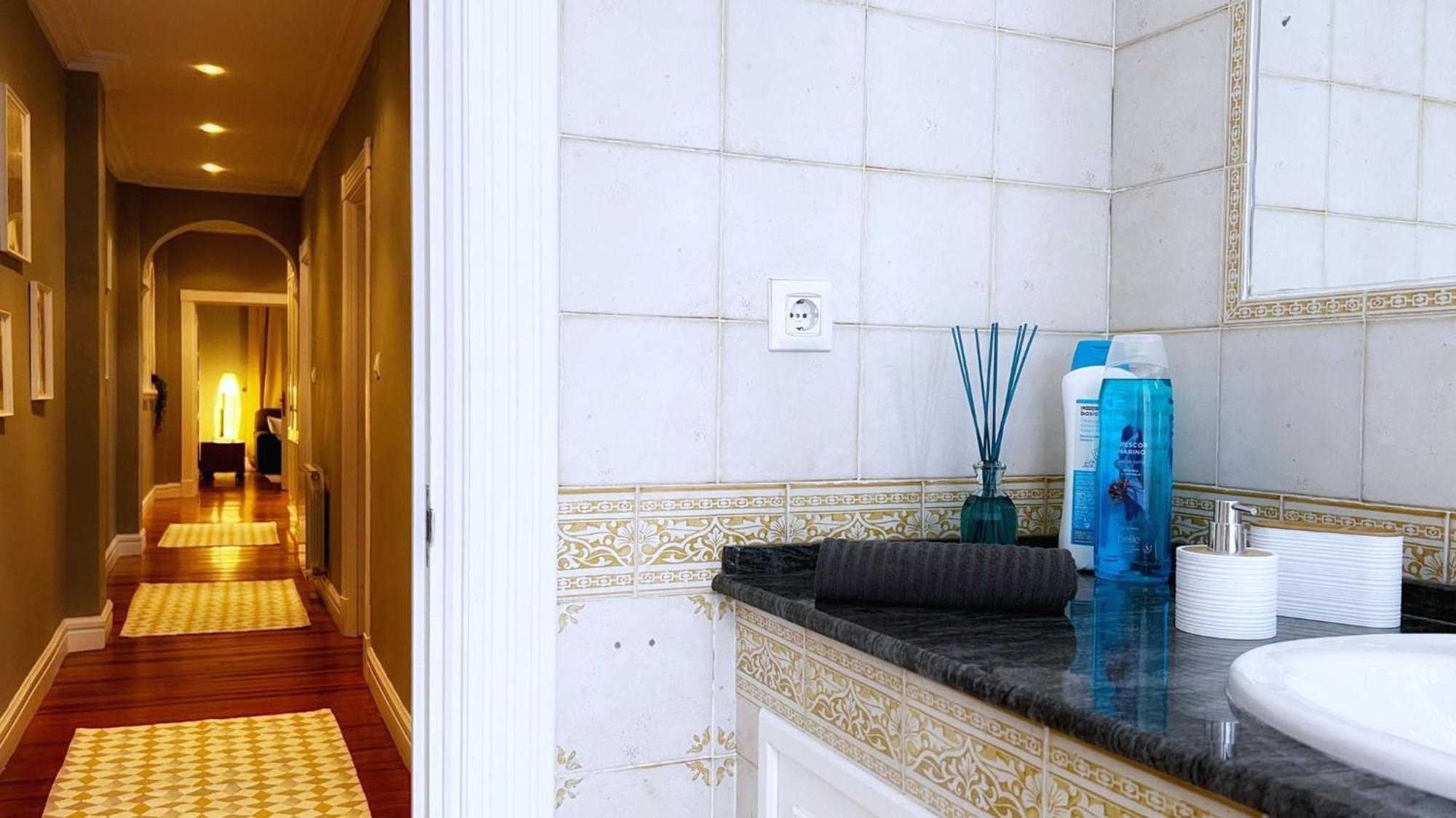Ferienwohnung Centrica Y Amplia Vivienda Turistica Con Wifi Bilbao Exterior foto